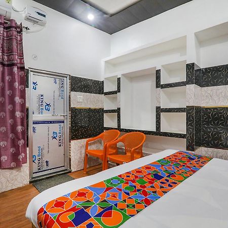 Fabexpress Milan Palace Ayodhya Kültér fotó