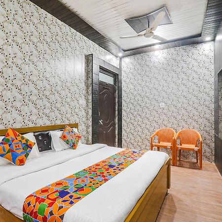 Fabexpress Milan Palace Ayodhya Kültér fotó